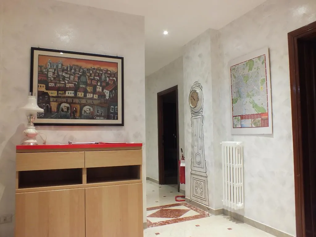 Four Seasons Holiday House Apartment Rome