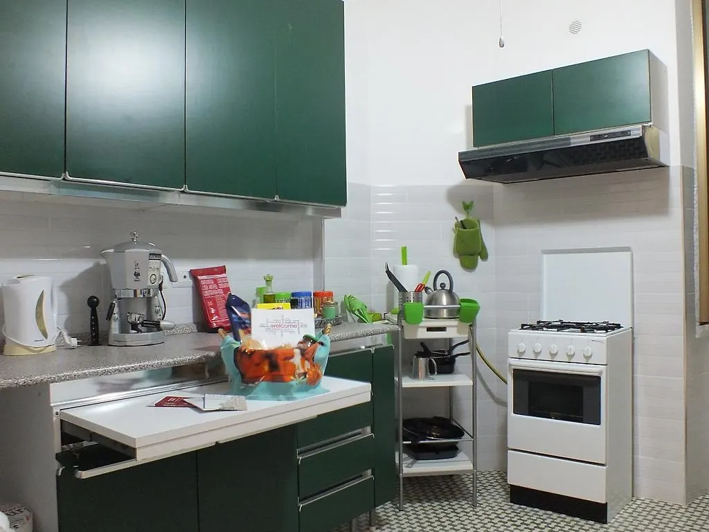 Four Seasons Holiday House Apartment Rome Italy