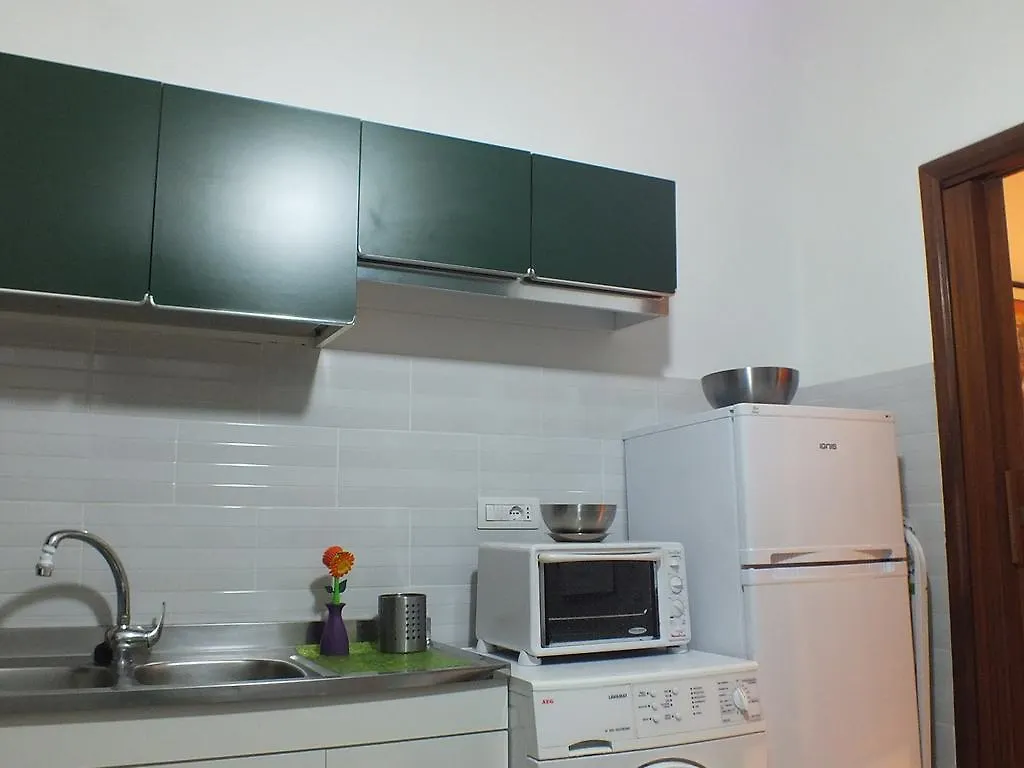 Four Seasons Holiday House Apartment Rome